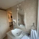 Elegance Hotel
