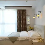Elegance Hotel 4*