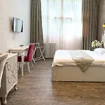 Elegance Hotel 4*