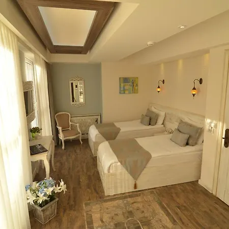 מלון Elegance 4*